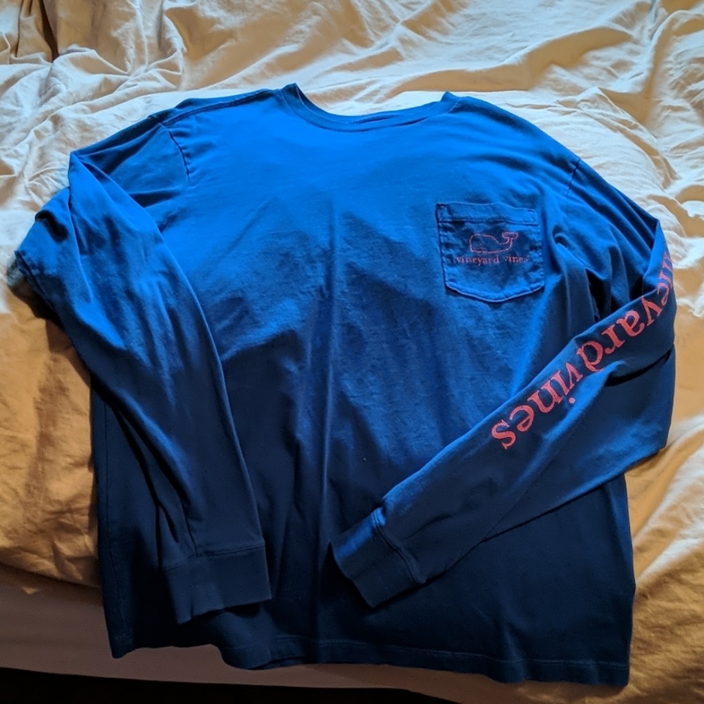 Vineyard Vines long sleeve whale pocket tee